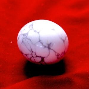Howlite Tumble – Calmness, Patience & Mental Clarity