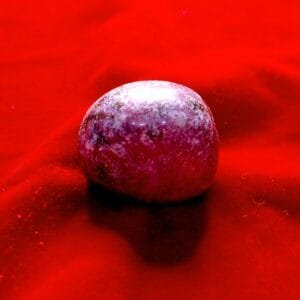 Rhodonite Tumble – Emotional Healing, Compassion & Heart Balance