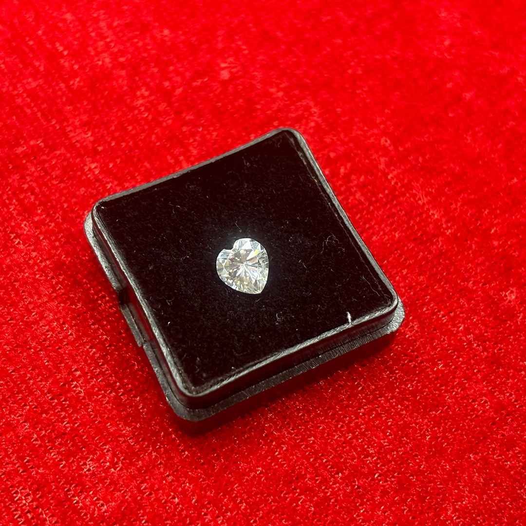Moissanite 1.06 Carat - Image 3