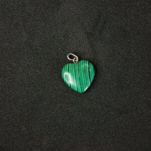 Malachite Heart Pendant – Transformation, Emotional Strength & Protection
