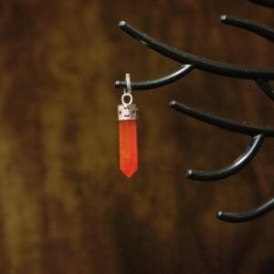 Carnelian Powerflow Point Pendant – Energy, Confidence & Action