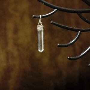 Clear Quartz Energy Point Pendant – Clarity, Focus & Energy Alignment
