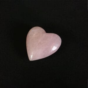 Rose Quartz Heart Crystal – Love, Emotional Healing & Heart Chakra Energy